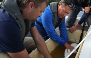 Jeff-Corwin-and-Mike-Heithaus-still_clip